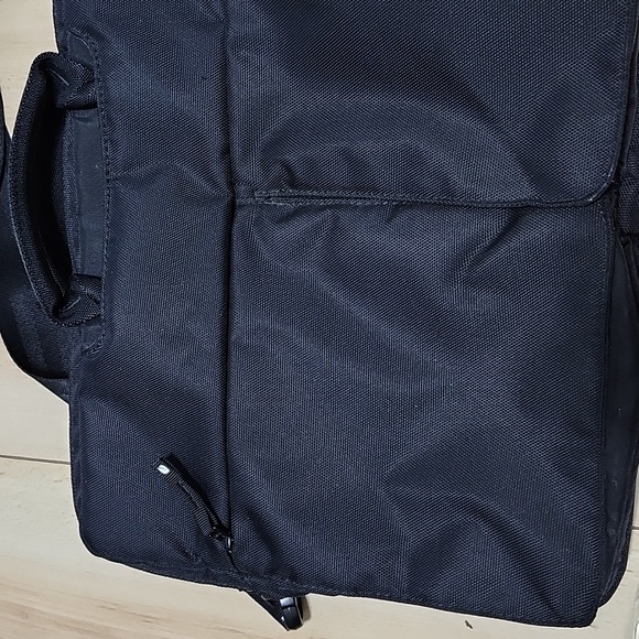 Incase laptop bag - Picture 4 of 6